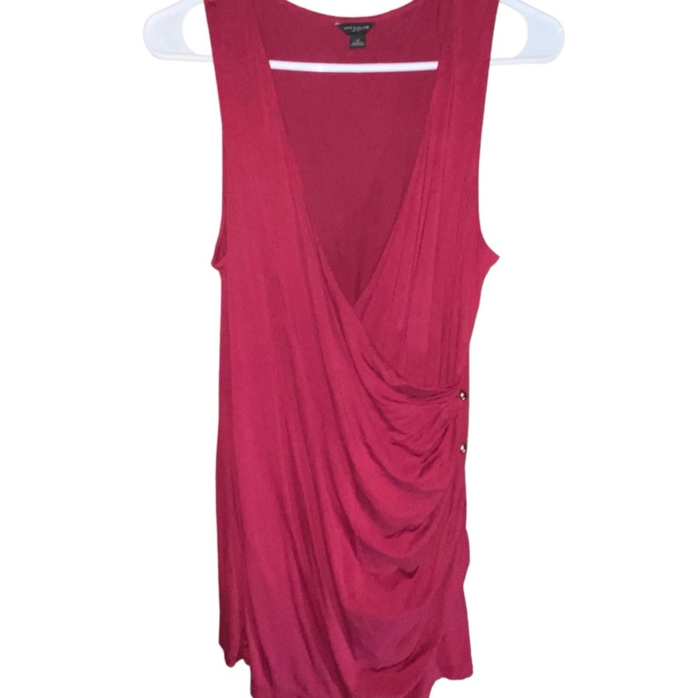Ann Taylor Sleveless Silky V Neck Shirt